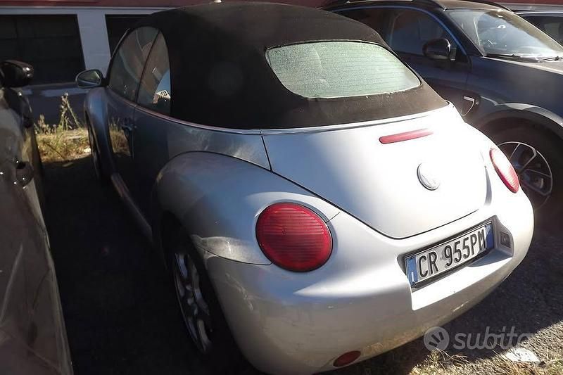 Usata VW New Beetle 2005 Grigio Utilitaria
