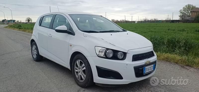 Usata Chevrolet Aveo 86 CV (63 kW) 2011 Bianco Berlina