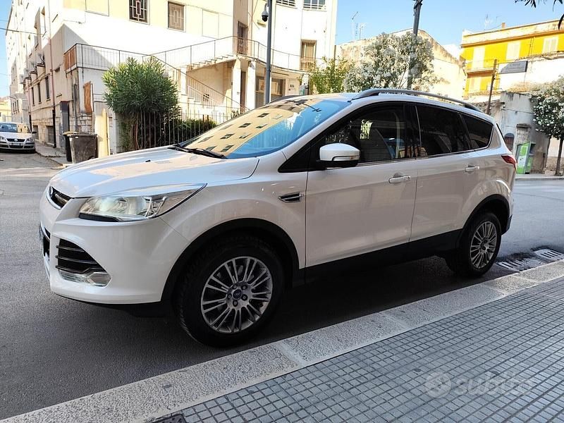 Usata Ford Kuga Titanium 163 CV (119 kW) 2014 Bianco SUV