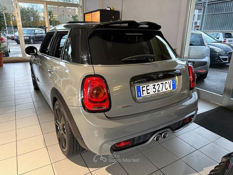 Usata Mini Cooper 170 CV (125 kW) 2015 Gray Utilitaria