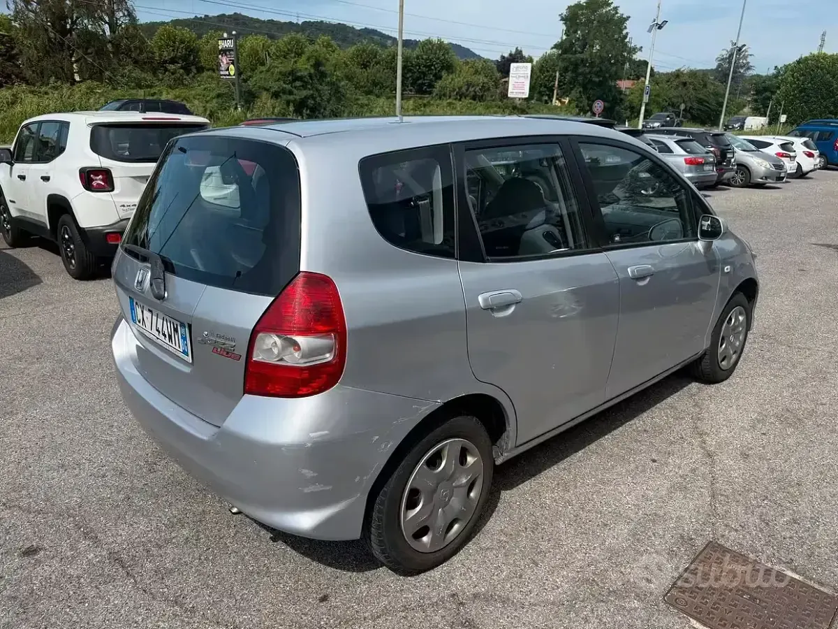 Usata Honda Jazz 78 CV (57 kW) 2005 Other Utilitaria