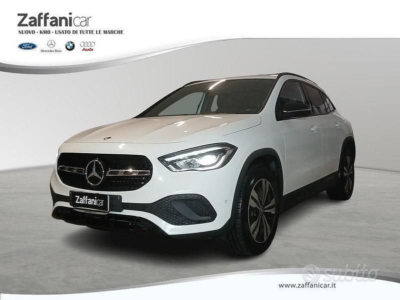 Usata Mercedes GLA180 116 CV (85 kW) 2021 Bianco SUV