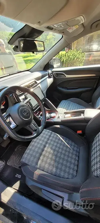 Usata MG ZS 72 kW (99 CV) 2023 Nero SUV