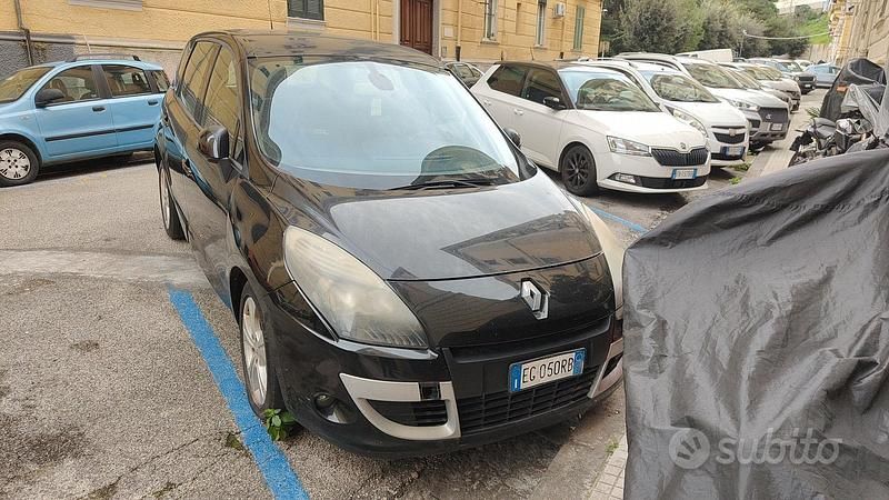 Usata Renault Scénic III 131 CV (96 kW) 2011 Nero Monovolume