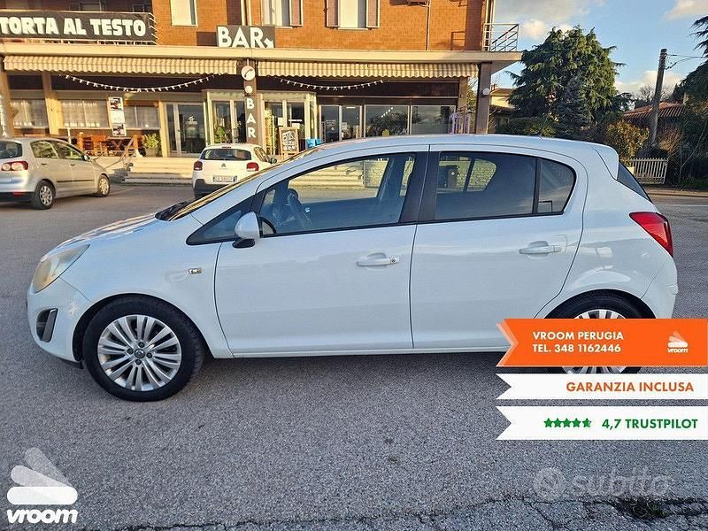 Usata Opel Corsa Cosmo 95 CV (69 kW) 2012 Utilitaria