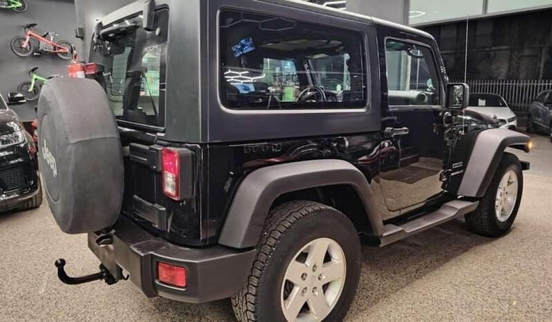 Usata Jeep Wrangler Sport 200 CV (147 kW) 2011 Nero SUV