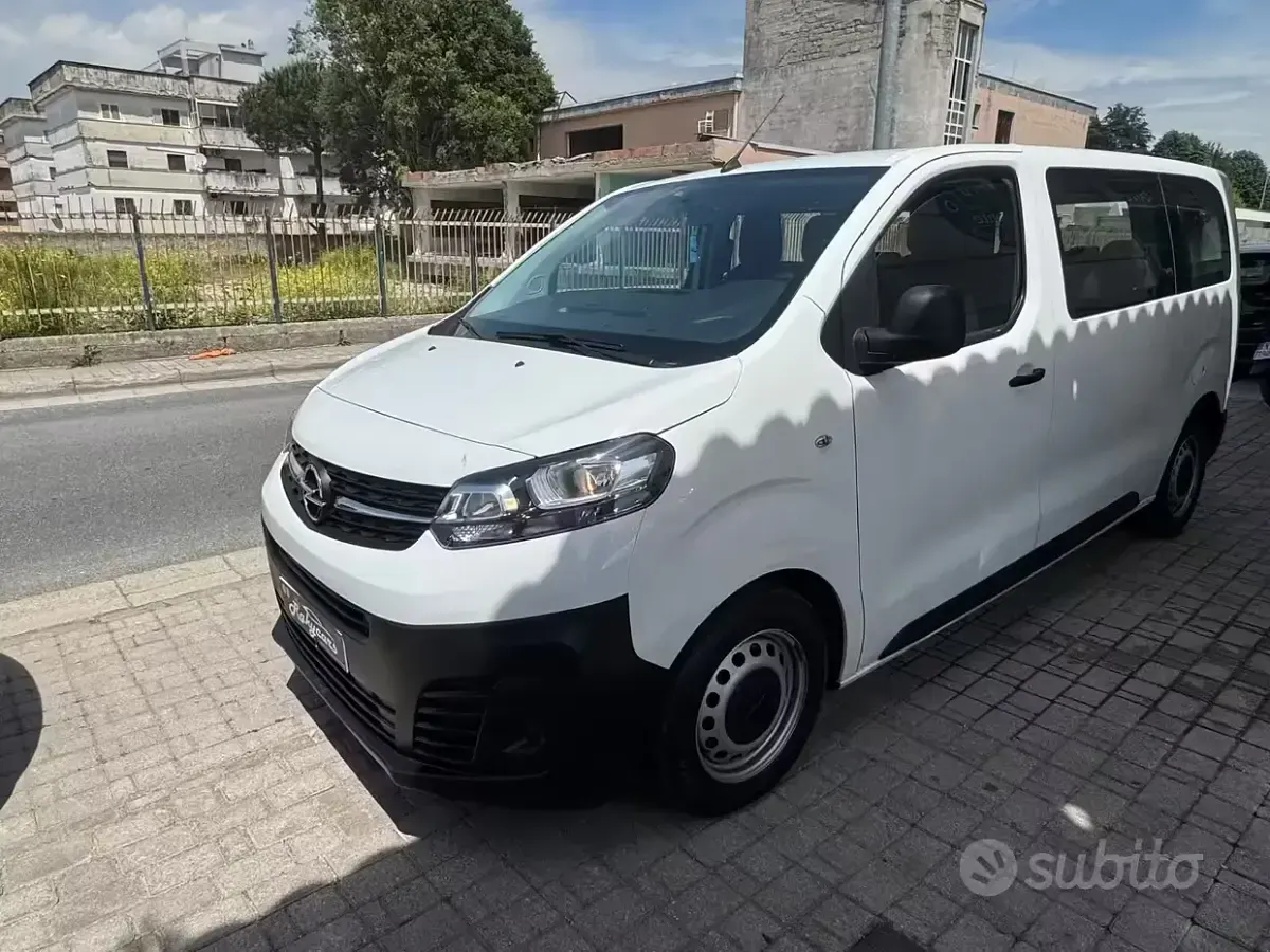 Usata Opel Vivaro-e Combi S 102 CV (75 kW) 2021 Bianco Monovolume