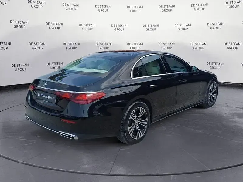 Usata Mercedes E220 Advanced Plus 197 CV (144 kW) 2024 Nero Utilitaria