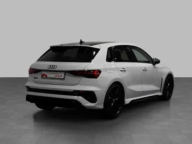 Usata Audi RS3 Sportback Comfort 400 CV (294 kW) 2022 Bianco ghiaccio metallizzato Utilitaria