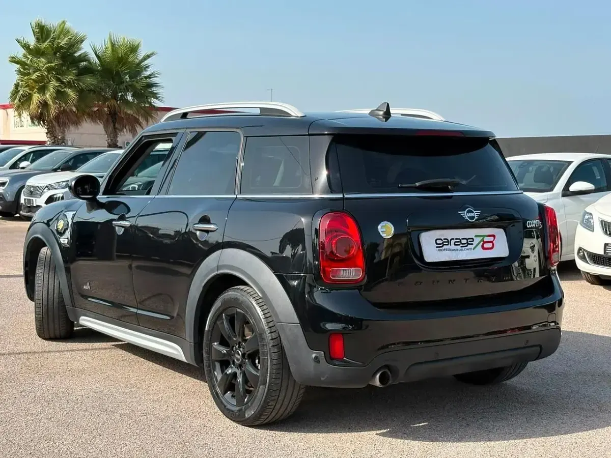 Usata Mini Cooper Countryman Business 136 CV (100 kW) 2020 Nero SUV