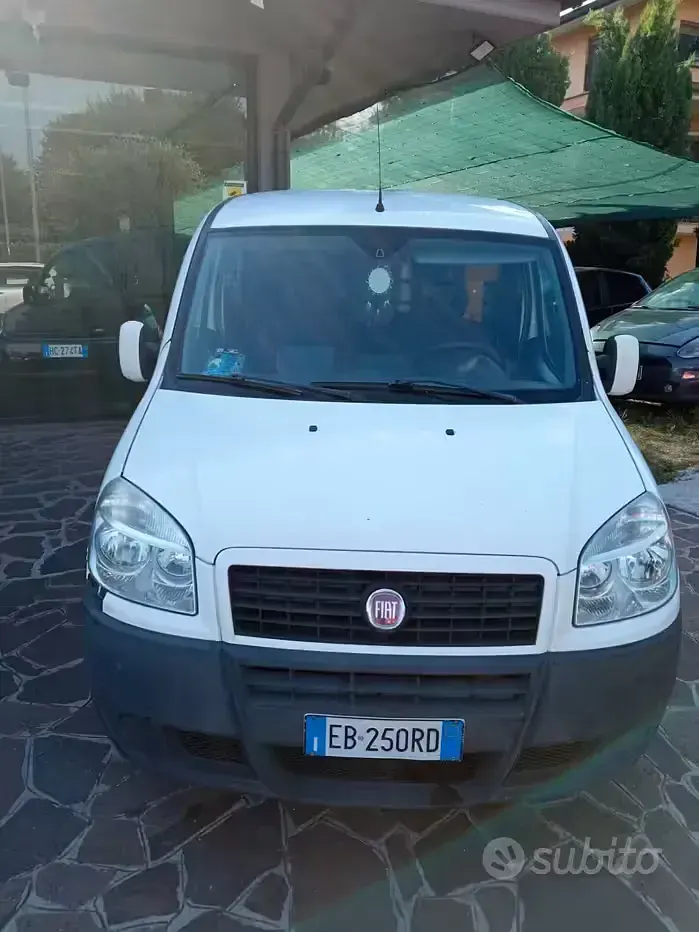 Usata Fiat Doblò Active 103 CV (75 kW) 2010 Monovolume