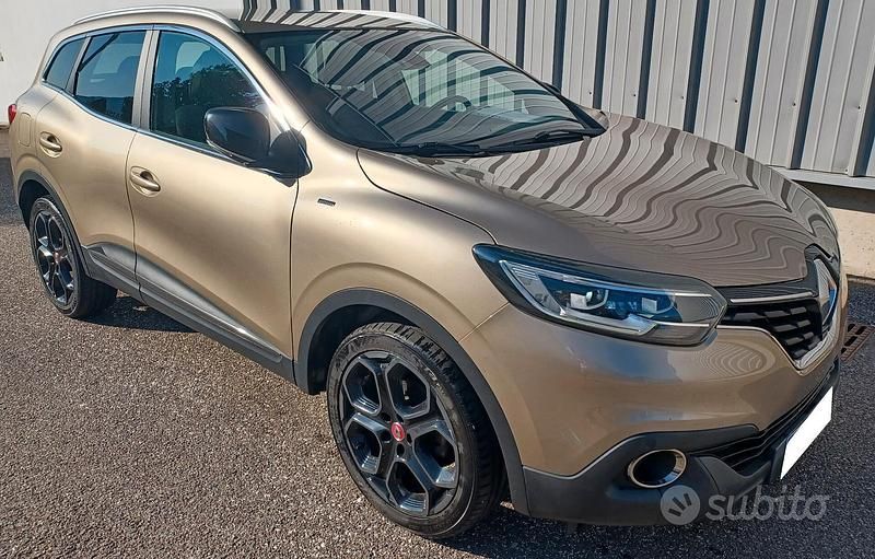 Usata Renault Kadjar Bose Edition 131 CV (96 kW) 2017 Oro SUV