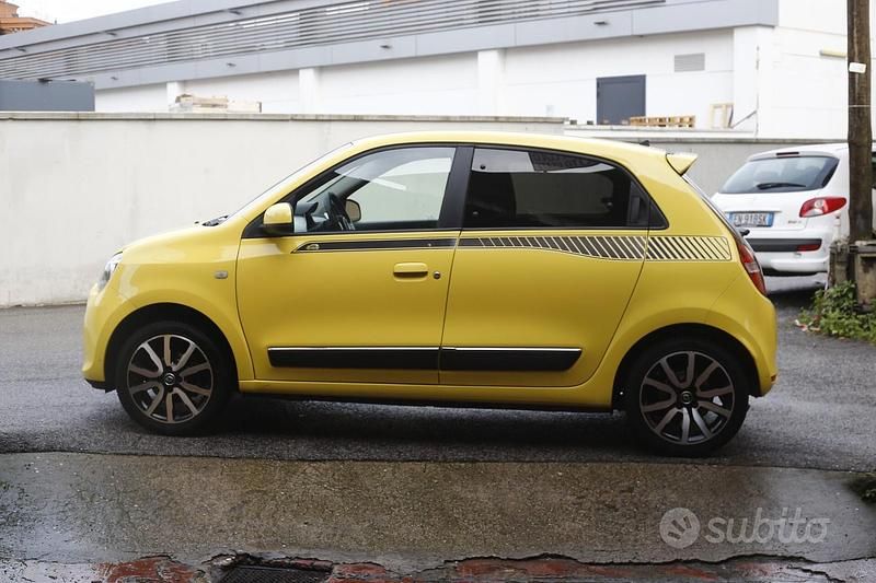 Usata Renault Twingo Life 69 CV (50 kW) 2016 Giallo Utilitaria