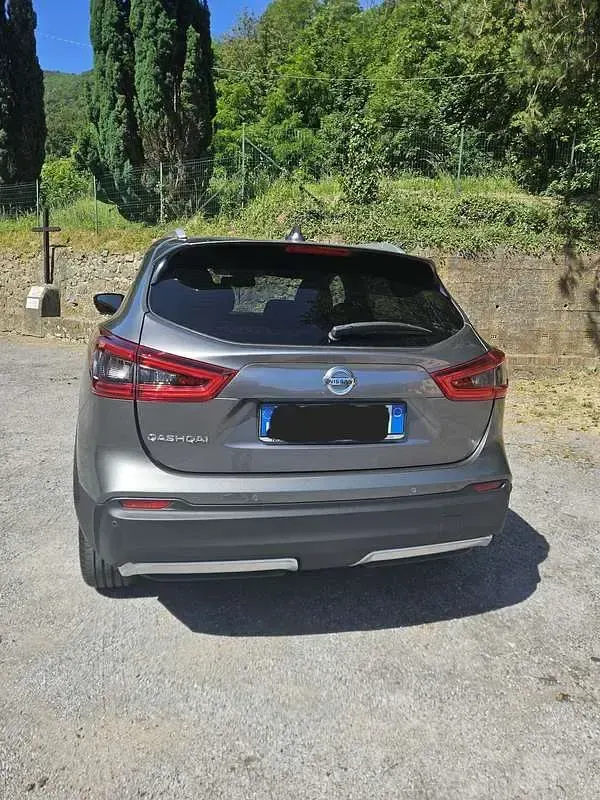 Usata Nissan Qashqai N-Connecta 110 CV (80 kW) 2018 Grigio SUV