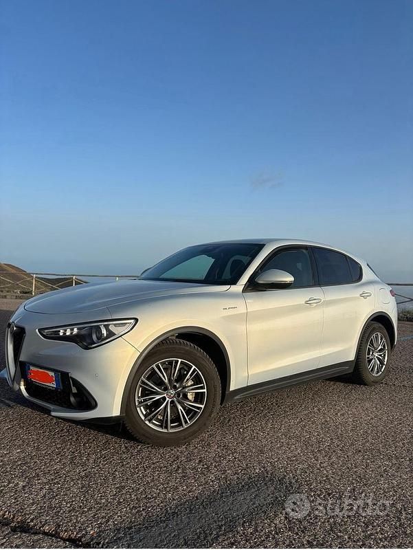 Usata 2021 Alfa Romeo Stelvio SUV | 25.500 € (Molto cara) - Immagine 1/2