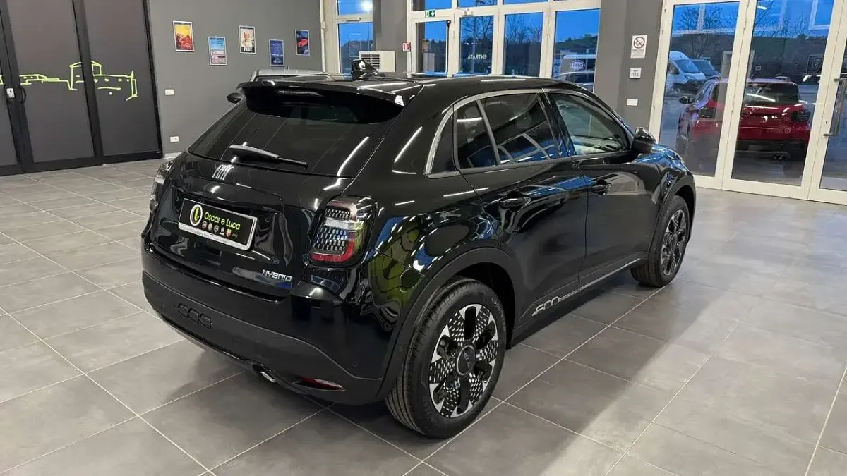 Usata Fiat 600 La Prima 110 CV (80 kW) 2025 Nero SUV