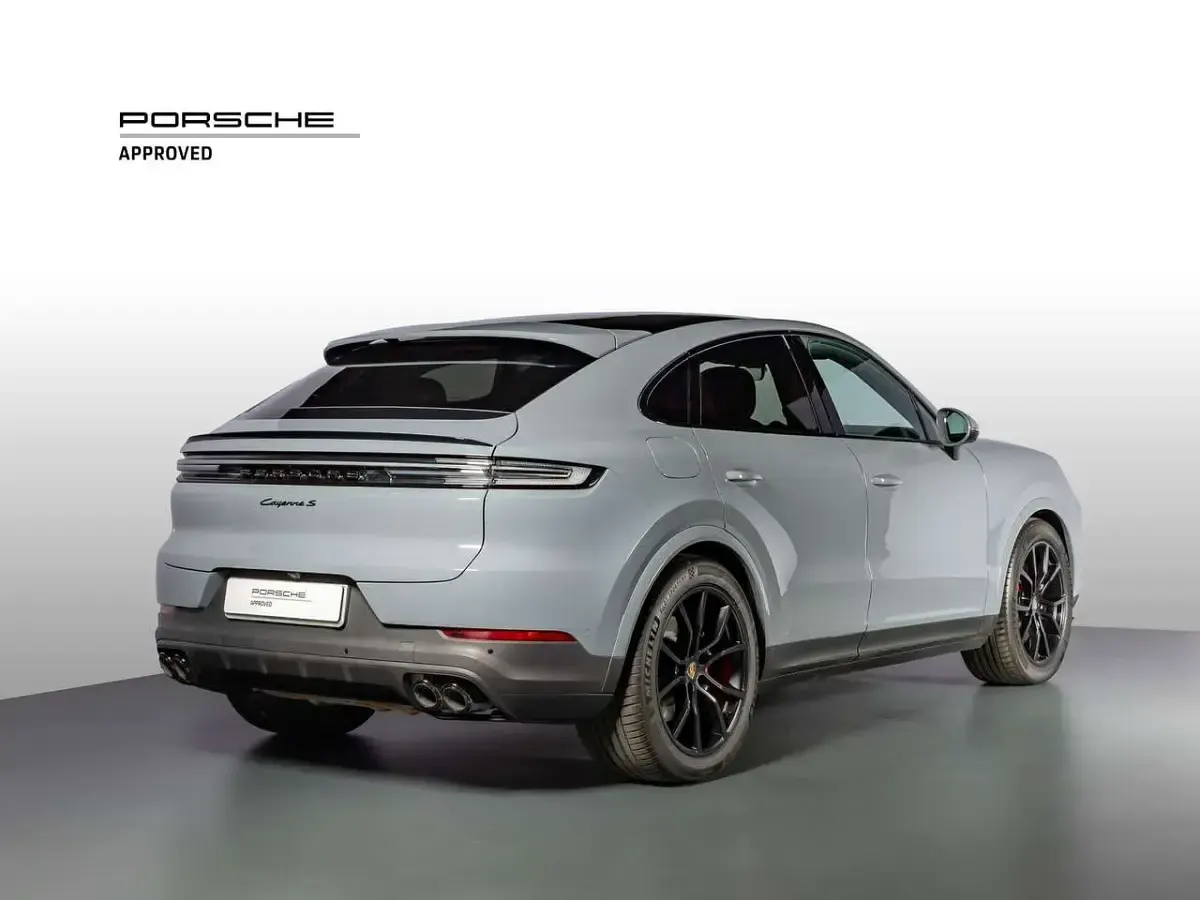Usata Porsche Cayenne Coupe 475 CV (349 kW) 2024 Grigio artico Coupé