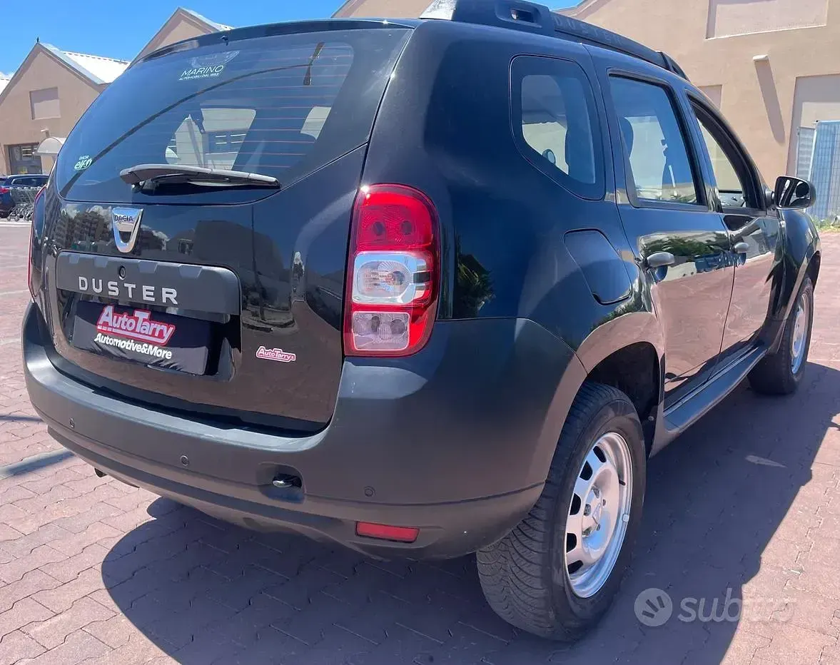 Usata Dacia Duster Ambiance 90 CV (66 kW) 2016 Nero SUV