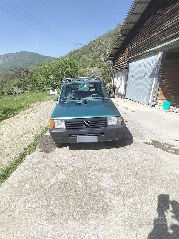 Usata Fiat Panda Trekking 54 CV (39 kW) 2000 Verde Berlina