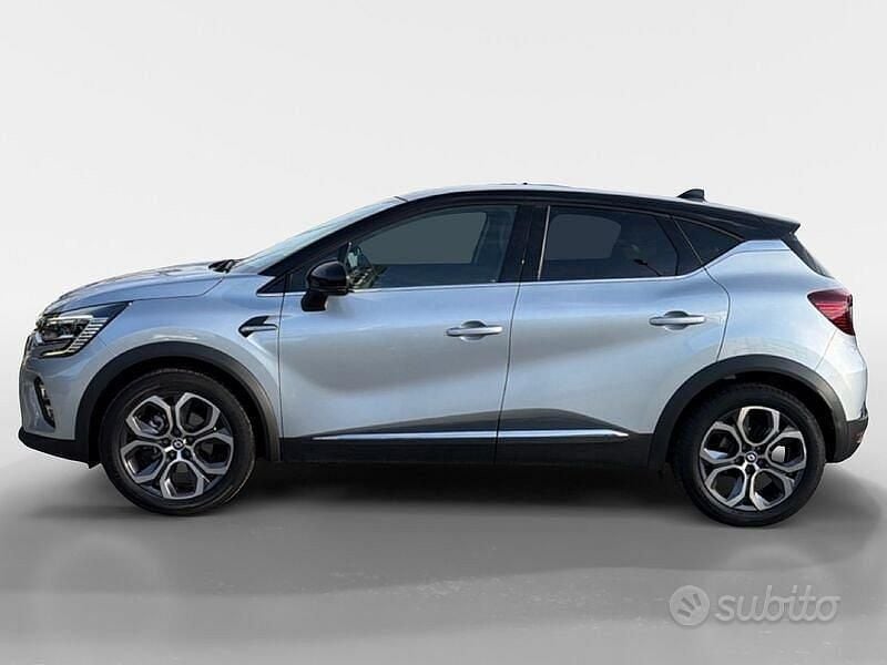 Usata Renault Captur Techno 143 CV (105 kW) 2023 Grigio SUV