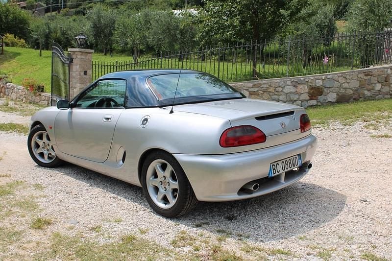 Usata MG F 120 CV (88 kW) 1999 Grigio Cabrio