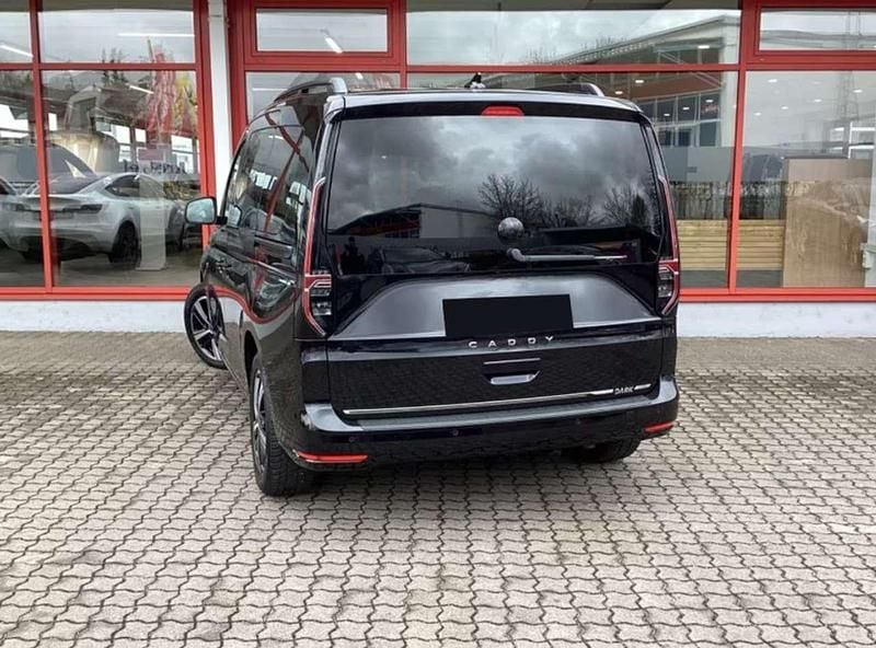 Usata VW Caddy Style 122 CV (89 kW) 2023 Nero Monovolume