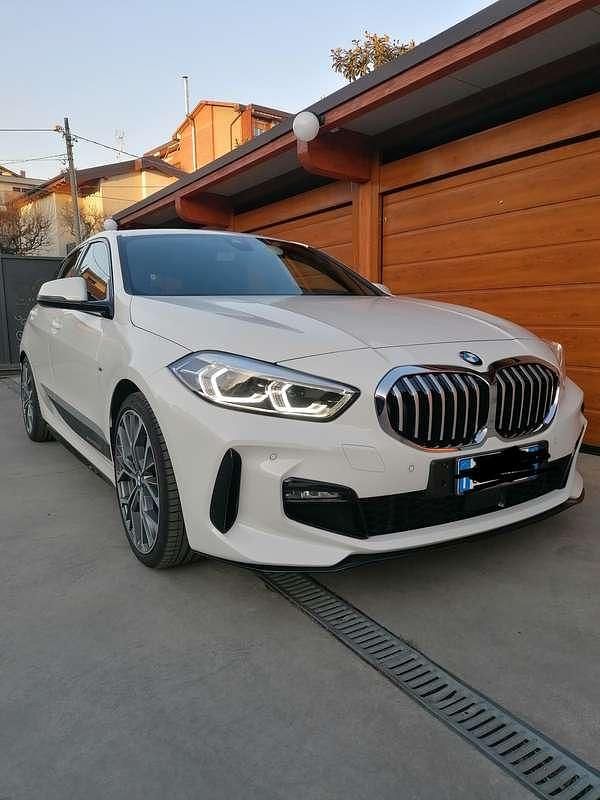 Usata BMW 118 M Sport 140 CV (102 kW) 2020 Bianco Utilitaria