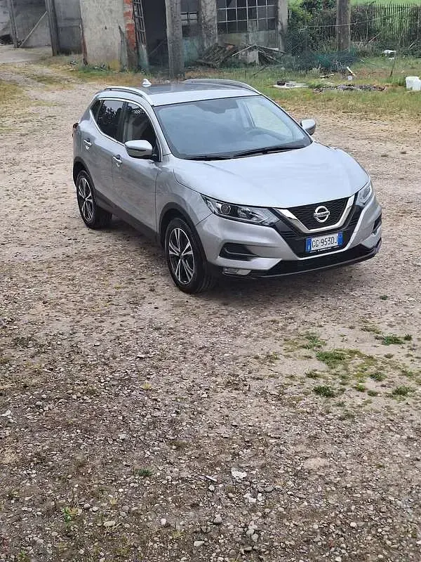 Usata Nissan Qashqai N-Connecta 140 CV (102 kW) 2021 Grigio SUV