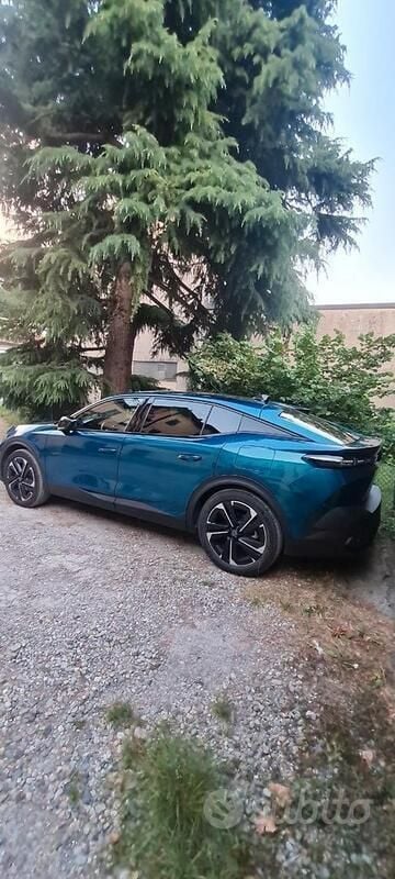 Usata Peugeot 408 Allure 150 CV (110 kW) 2024 Blu/azzurro Berlina