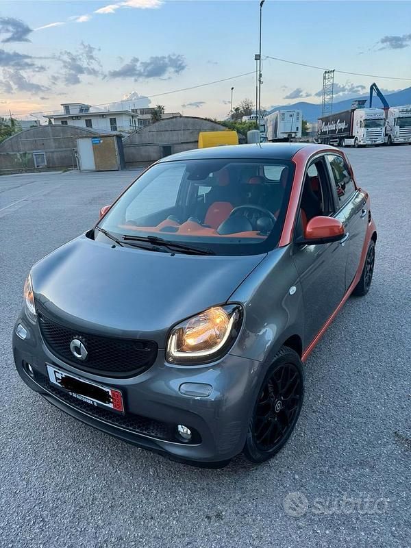 Usata 2015 Smart ForFour Edition #1 Utilitaria | 7990 € (Buon prezzo) - Immagine 1/4