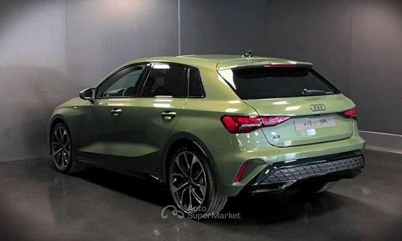 Nuova Audi A3 S-Line 150 CV (110 kW) 2025 Verde Berlina
