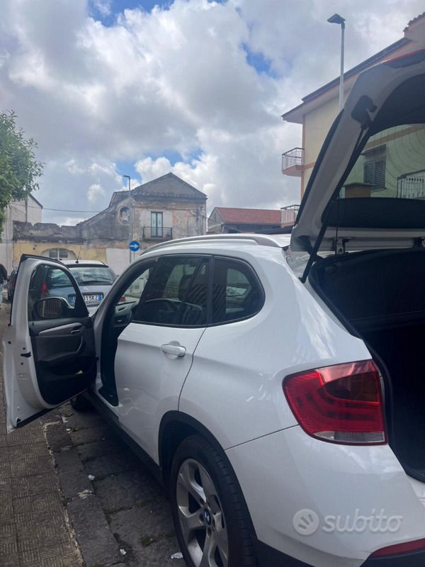 Bianco Usata 2010 BMW X1 SUV | 6500 € (Buon prezzo) - Immagine 1/4