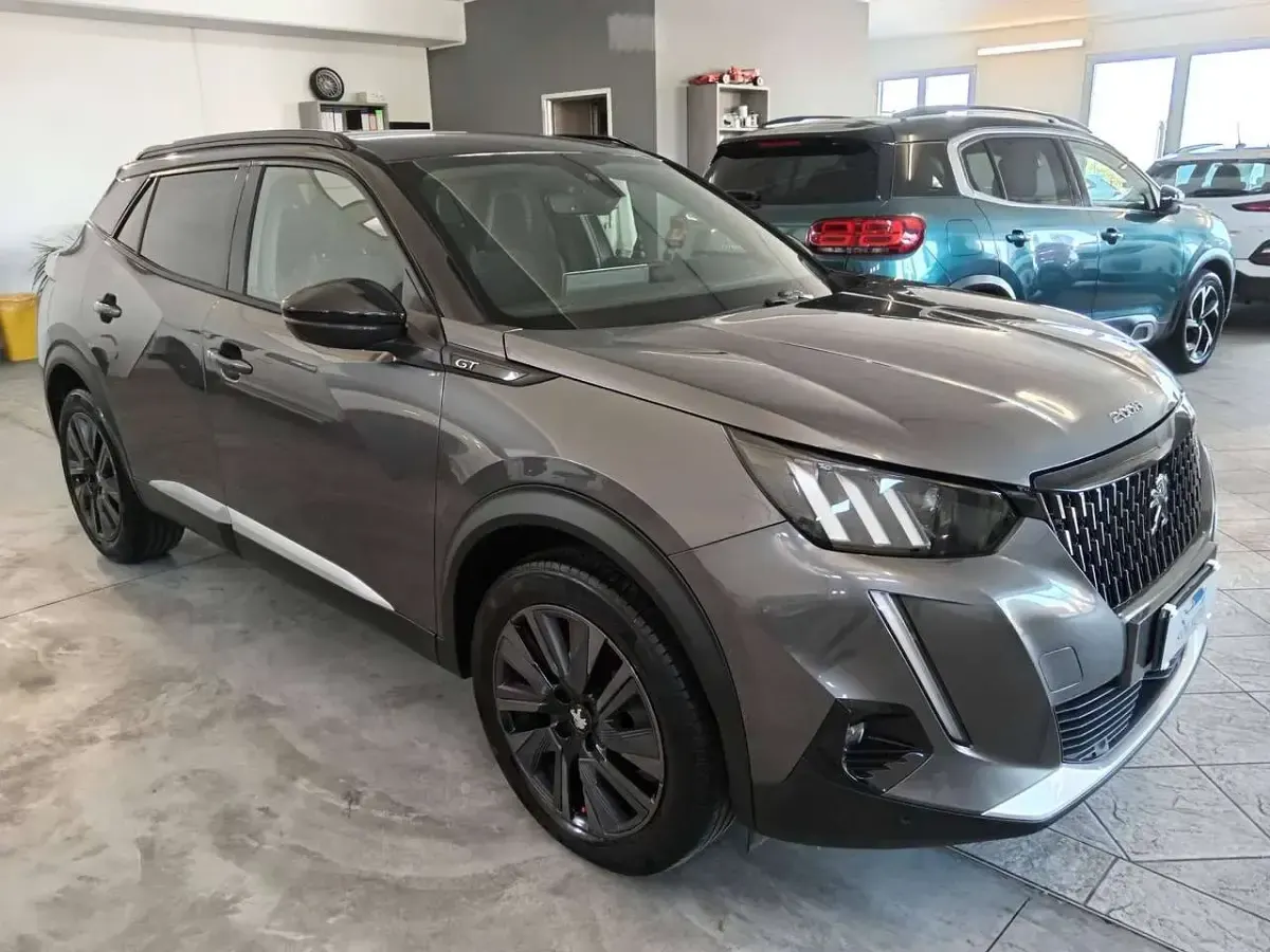 Usata Peugeot 2008 GT 155 CV (114 kW) 2020 Grigio SUV