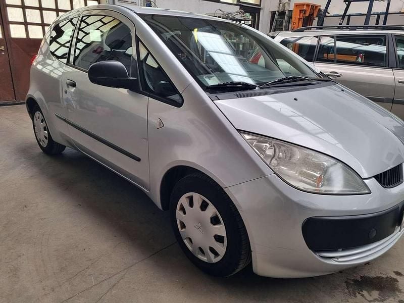 Usata Mitsubishi Colt Inform 75 CV (55 kW) 2010 Argento Utilitaria