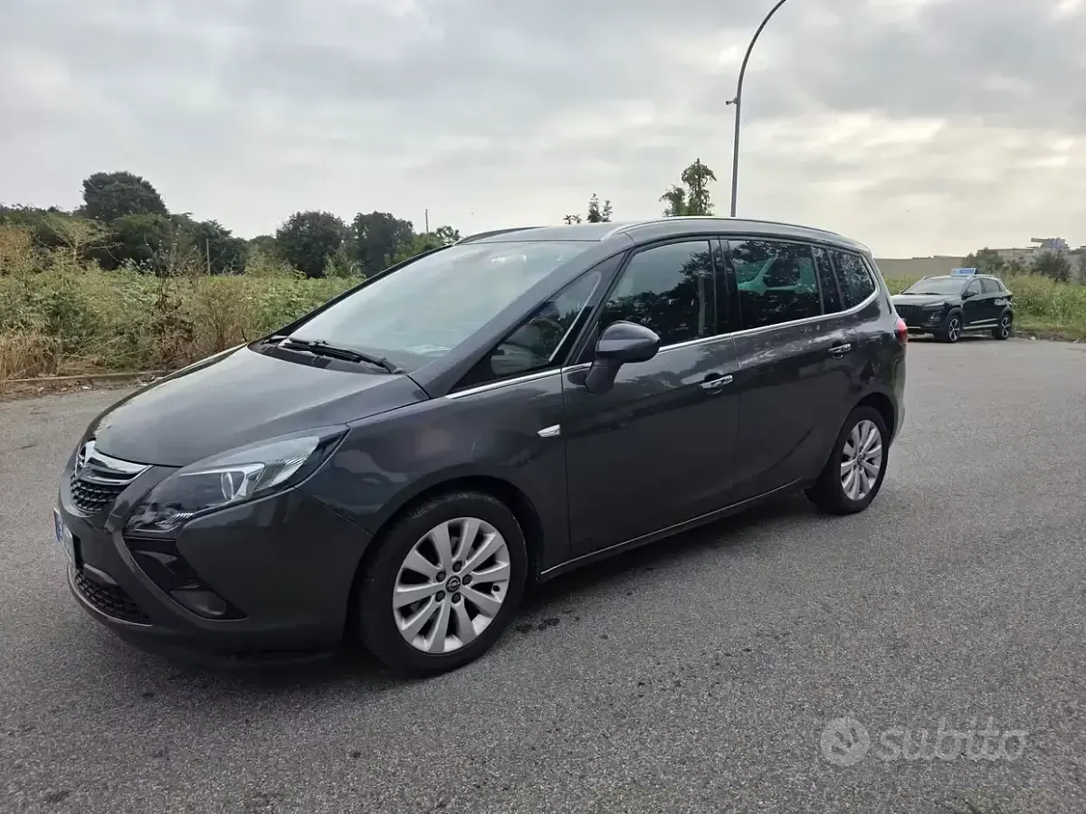 Usata Opel Zafira Tourer Cosmo 150 CV (110 kW) 2013 Nero Monovolume
