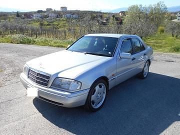 Usata Mercedes C200 136 CV (100 kW) 1995 Grigio Berlina
