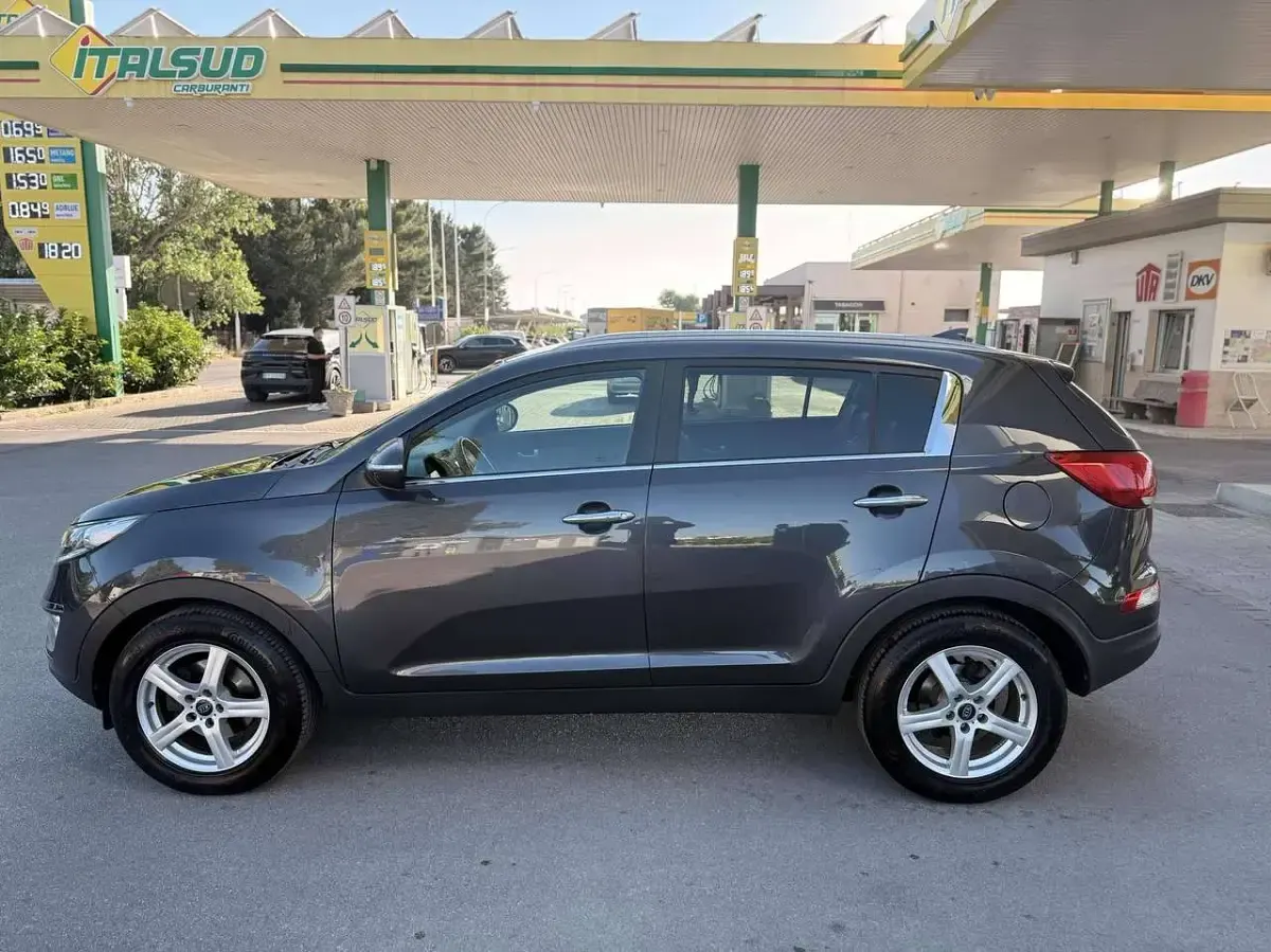 Usata Kia Sportage Style 116 CV (85 kW) 2016 Grigio SUV