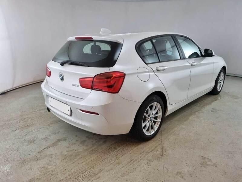 Usata BMW 116 Advantage 116 CV (85 kW) 2019 Bianco Utilitaria