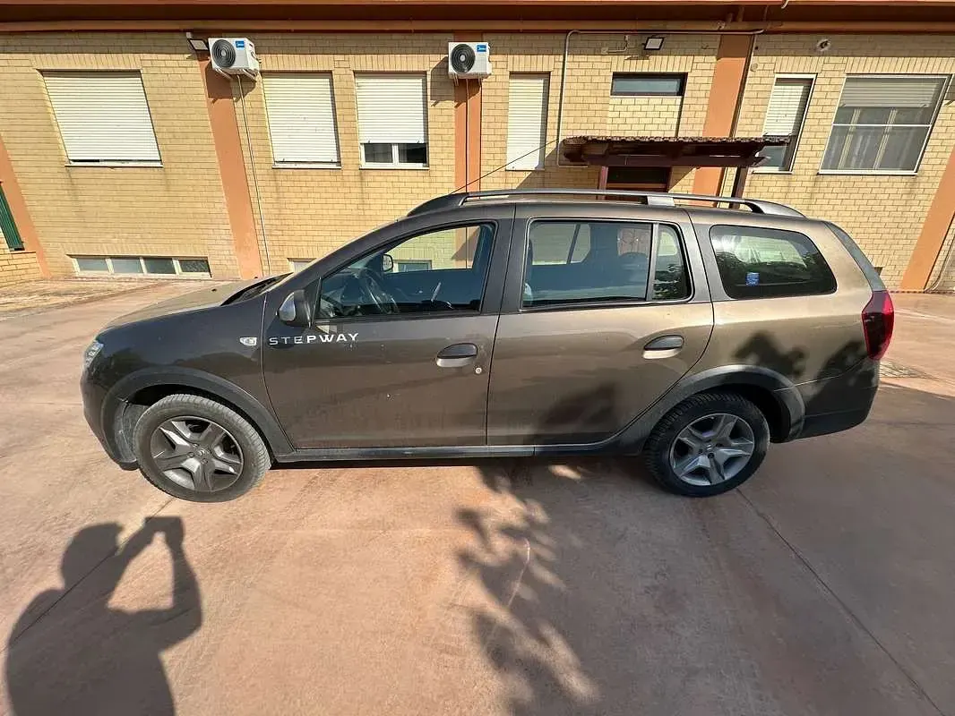 Usata Dacia Logan Stepway 95 CV (69 kW) 2019 Bronzo Station wagon
