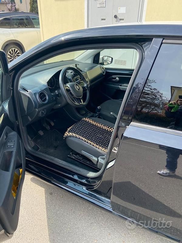 Usata VW up! 2017 Nero Utilitaria