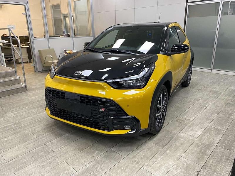Giallo Nuova 2026 Toyota Aygo X Sport SUV | 23.900 € - Immagine 1/4