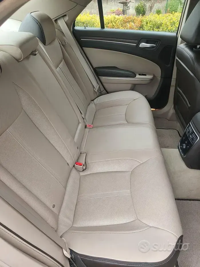 Usata Lancia Thema 239 CV (175 kW) 2013 Berlina
