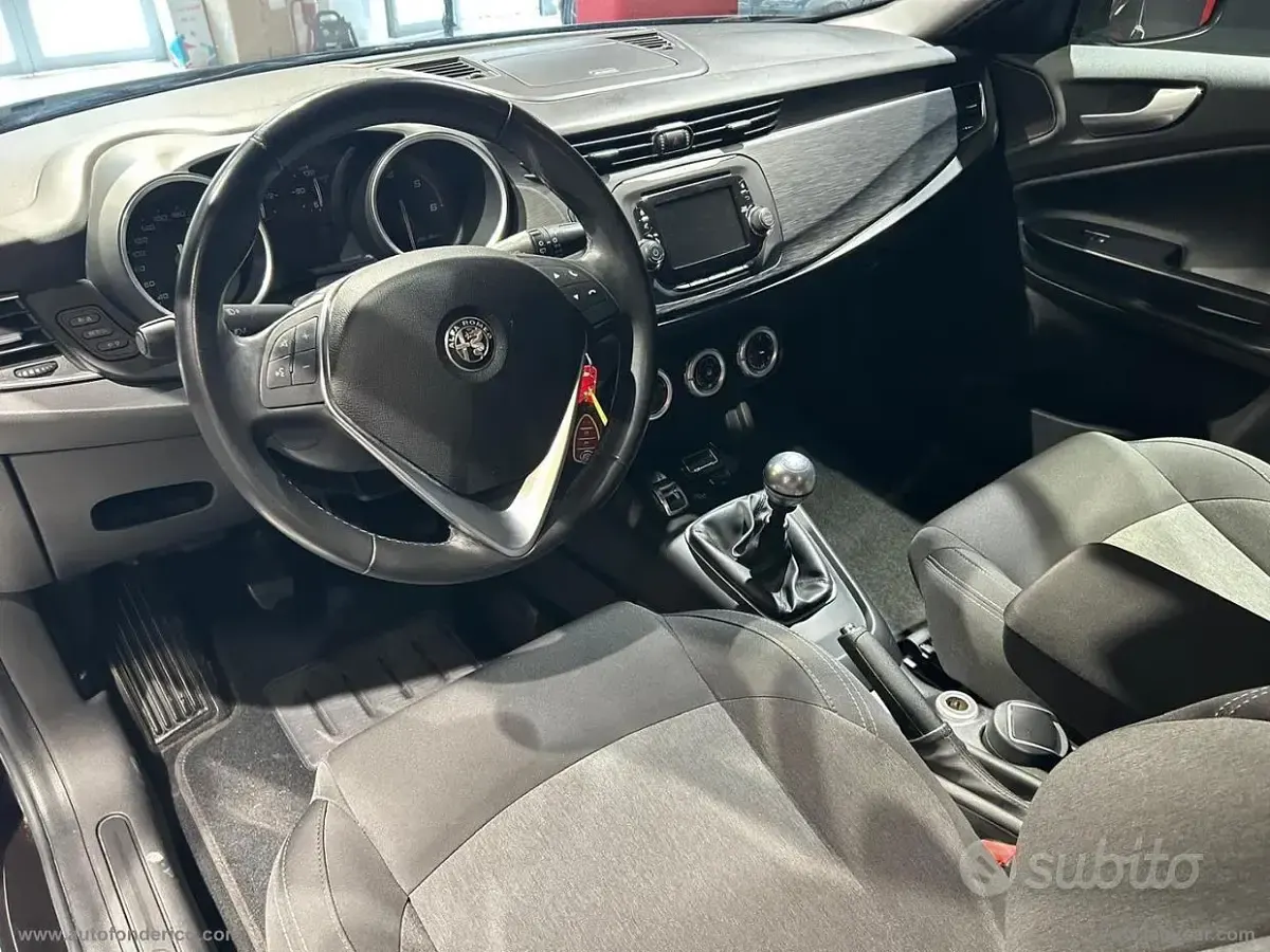 Usata Alfa Romeo Giulietta 120 CV (88 kW) 2017 Utilitaria
