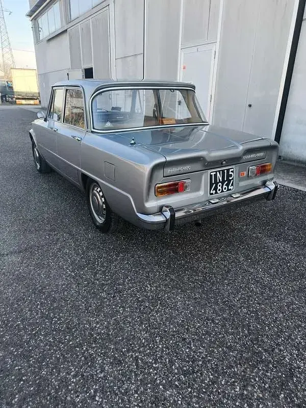 Usata Alfa Romeo Giulia Super 94 CV (69 kW) 1972 Grigio Berlina