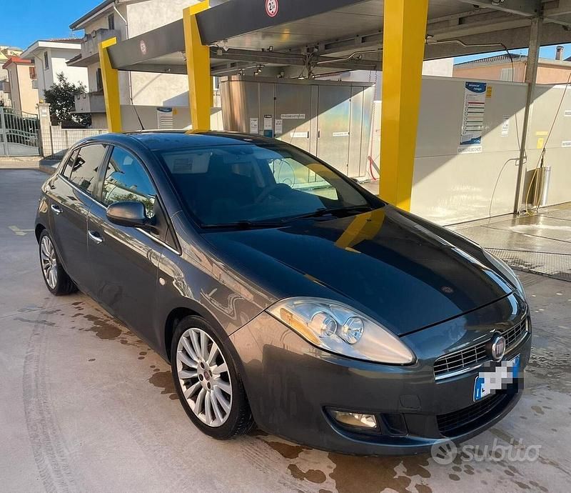 Usata Fiat Bravo 120 CV (88 kW) 2010 Grigio Utilitaria
