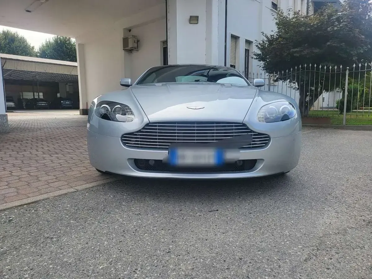 Usata Aston Martin Vantage 426 CV (313 kW) 2010 Perlato Coupé