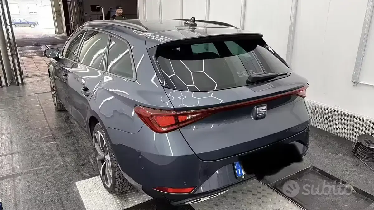 Usata Seat Leon FR 150 CV (110 kW) 2022 Grigio Station wagon