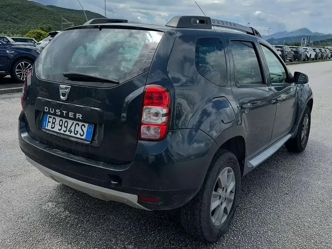 Usata Dacia Duster Prestige 109 CV (80 kW) 2016 Grigio SUV