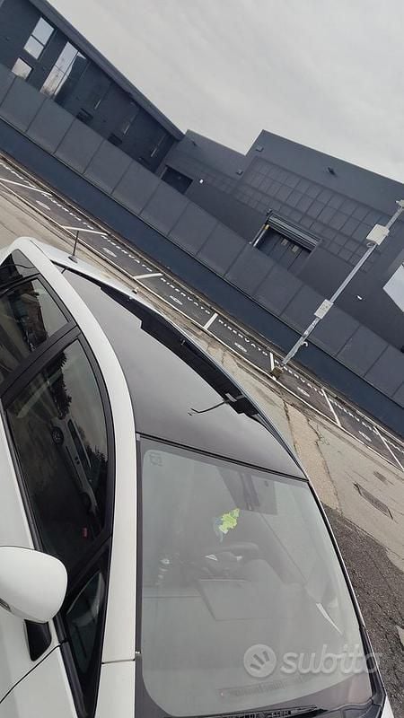 Usata Subaru Trezia 2011 Bianco Utilitaria