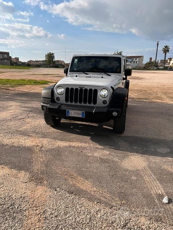 Usata 2011 Jeep Wrangler Rubicon SUV | 28.000 € (Buon prezzo) - Immagine 1/4